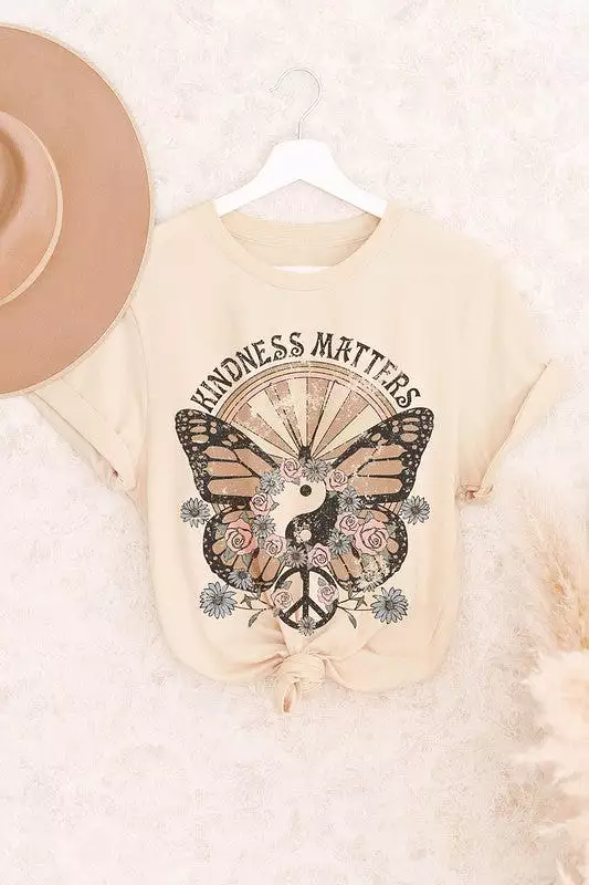 KINDNESS MATTERS GRAPHIC TEE