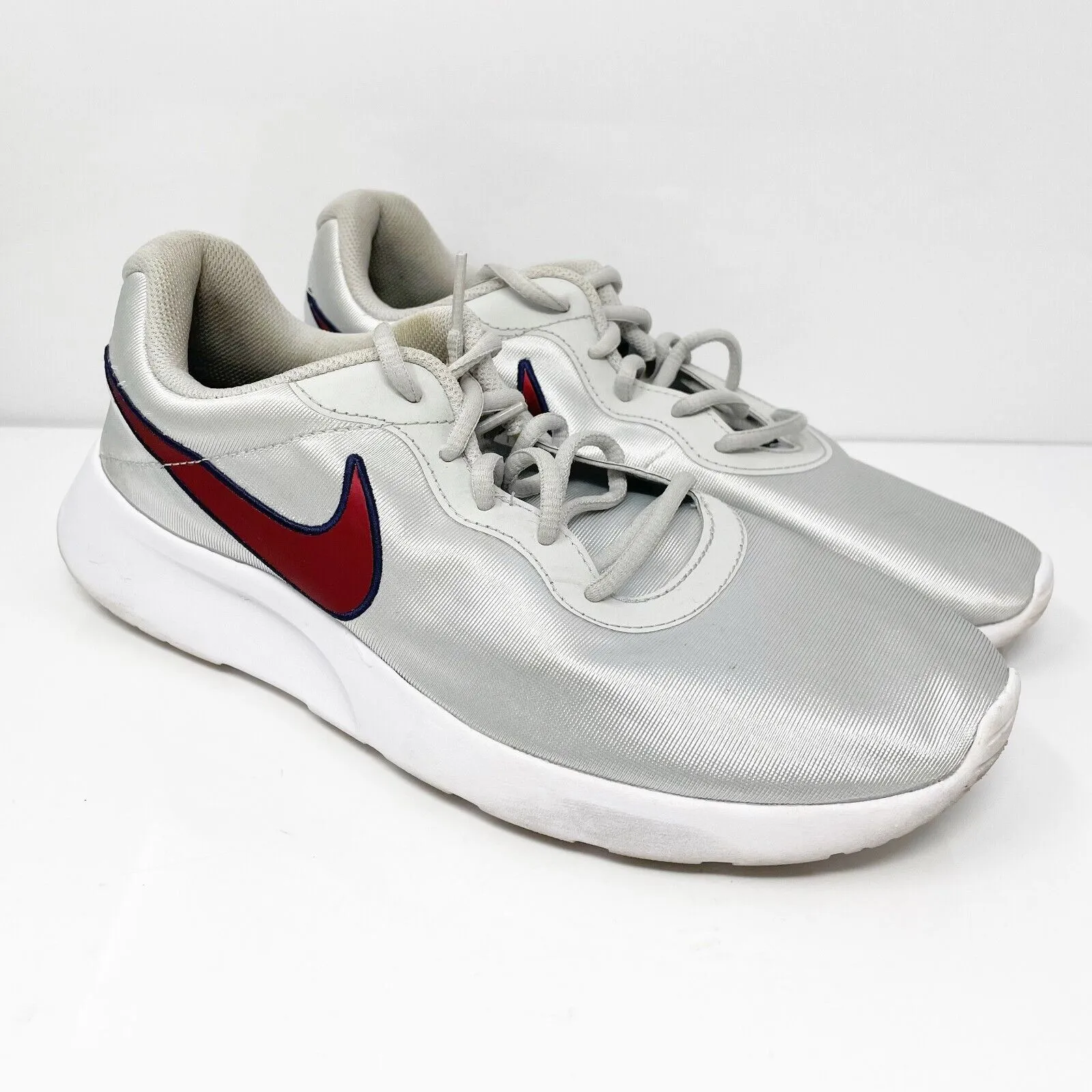 Nike Womens Tanjun SE 844908-010 Gray Running Shoes Sneakers Size 10