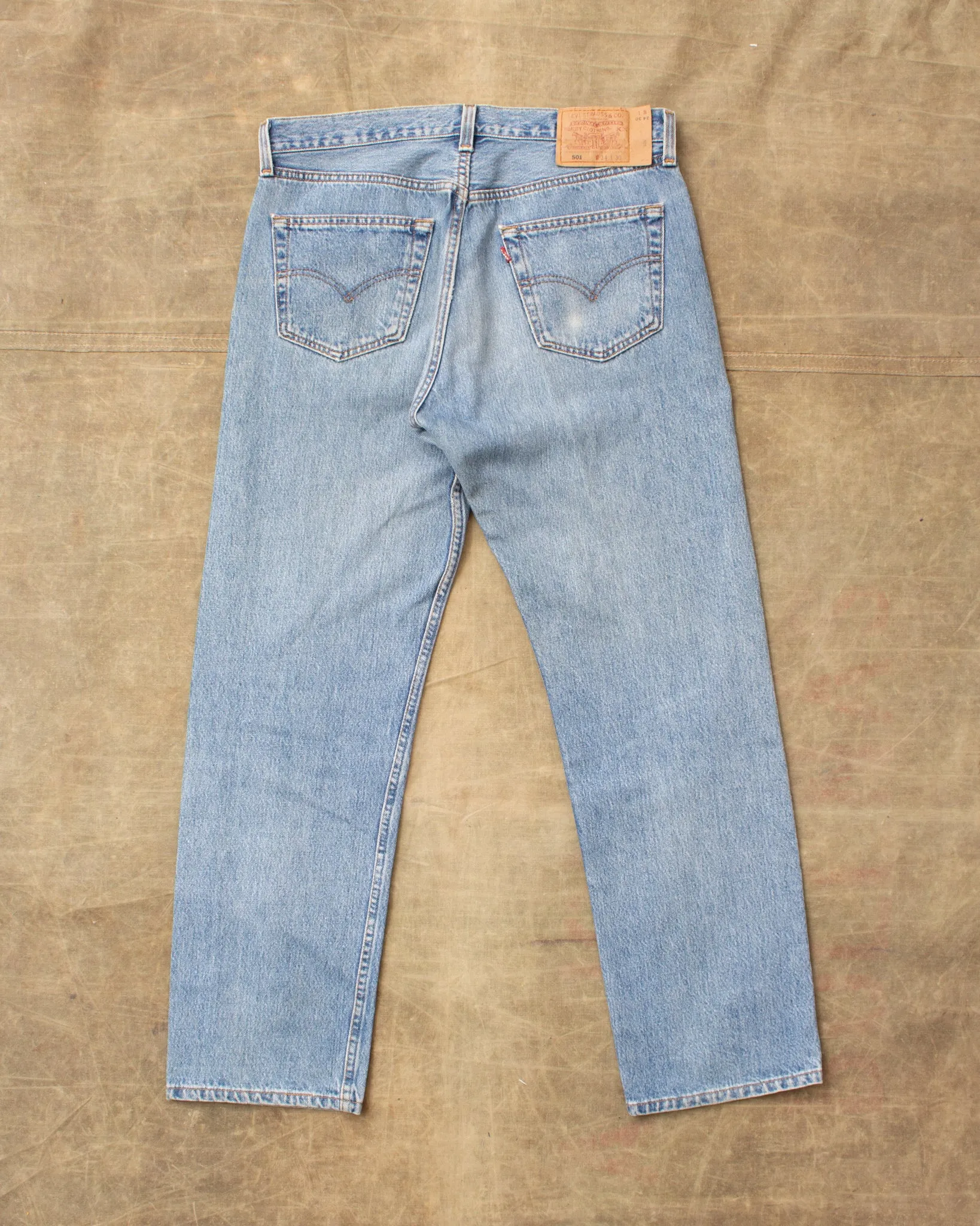 No. 41 Vintage 90's Made in USA Levi's 501 Jeans W34/L30