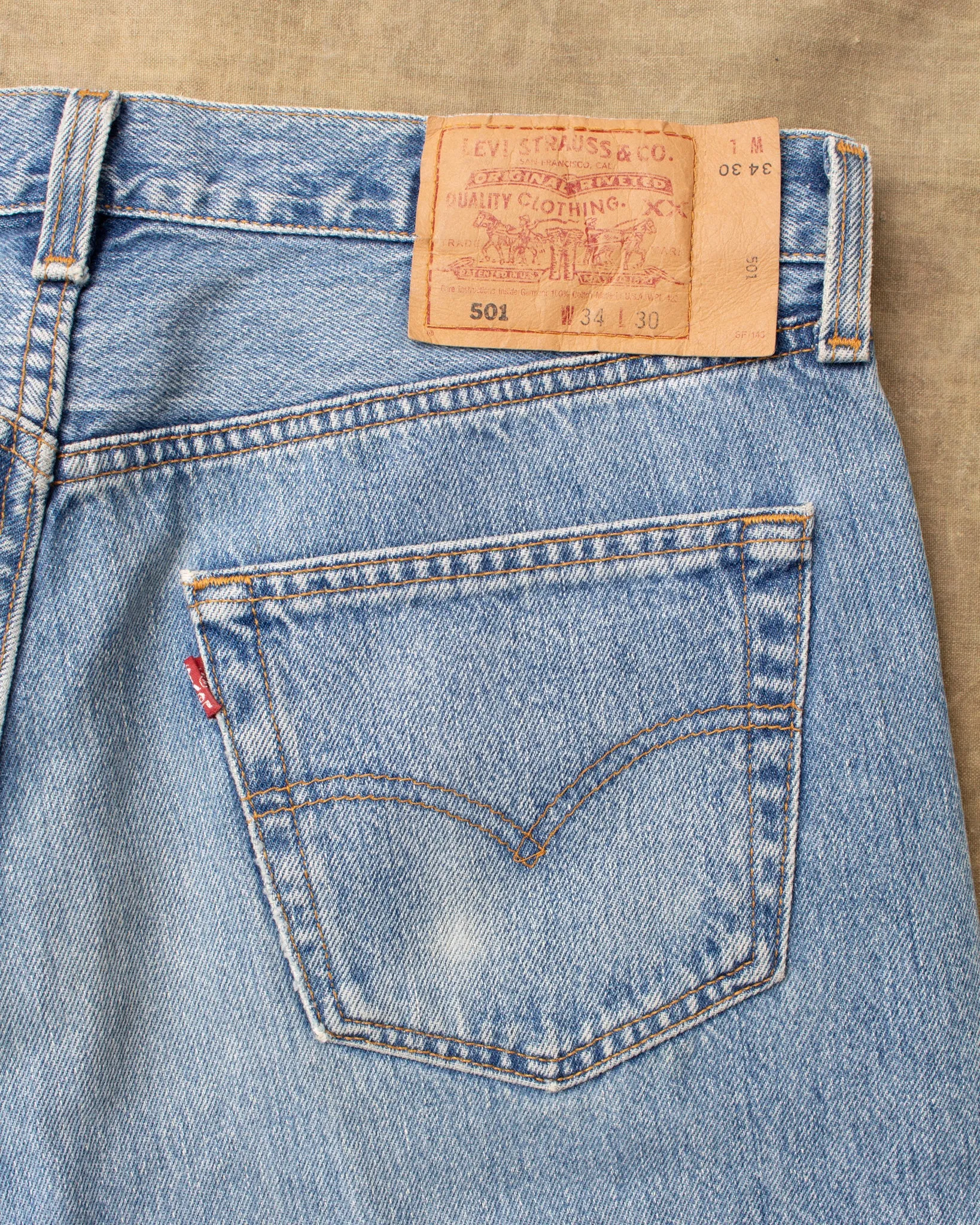 No. 41 Vintage 90's Made in USA Levi's 501 Jeans W34/L30