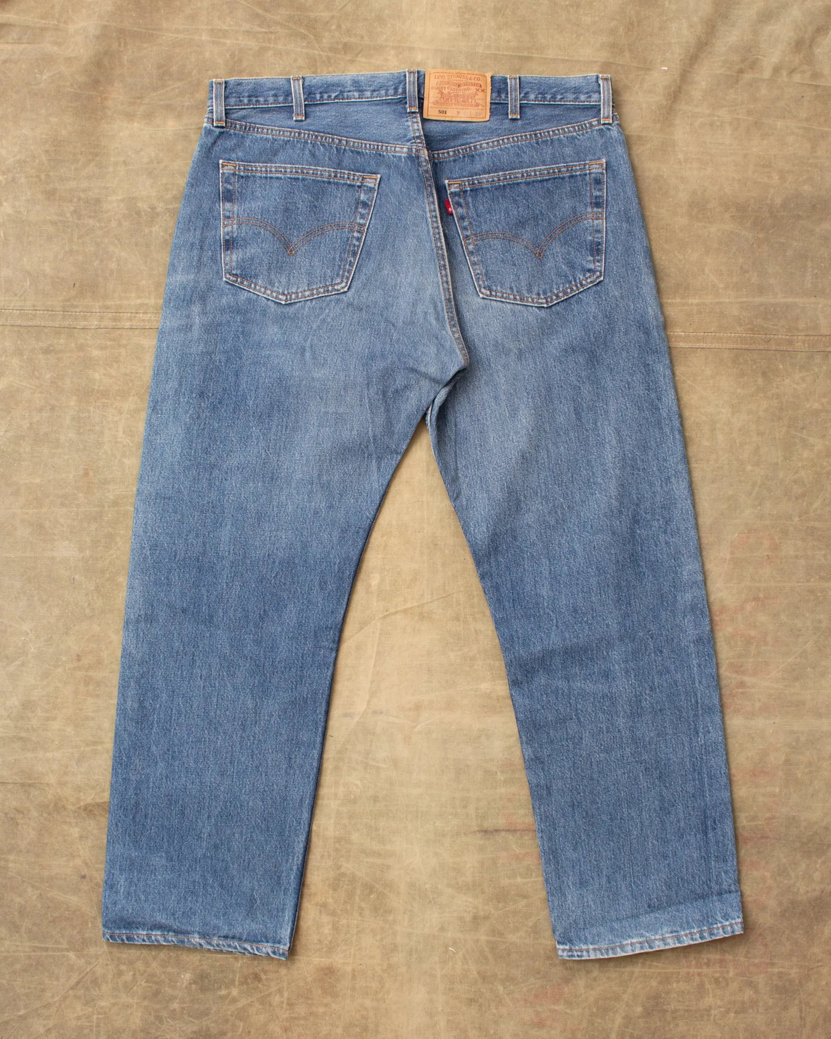 No. 44 Vintage 90's Made in USA Levi's 501 Jeans W40/L30