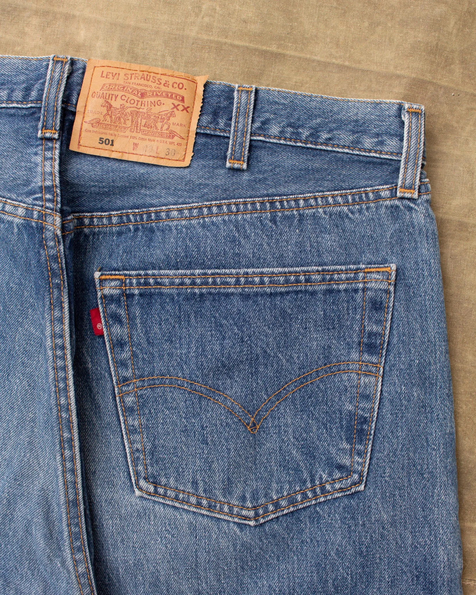 No. 44 Vintage 90's Made in USA Levi's 501 Jeans W40/L30