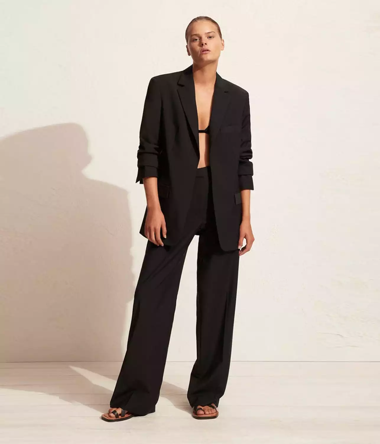 RELAXED TAILORED BLAZER - BLACK