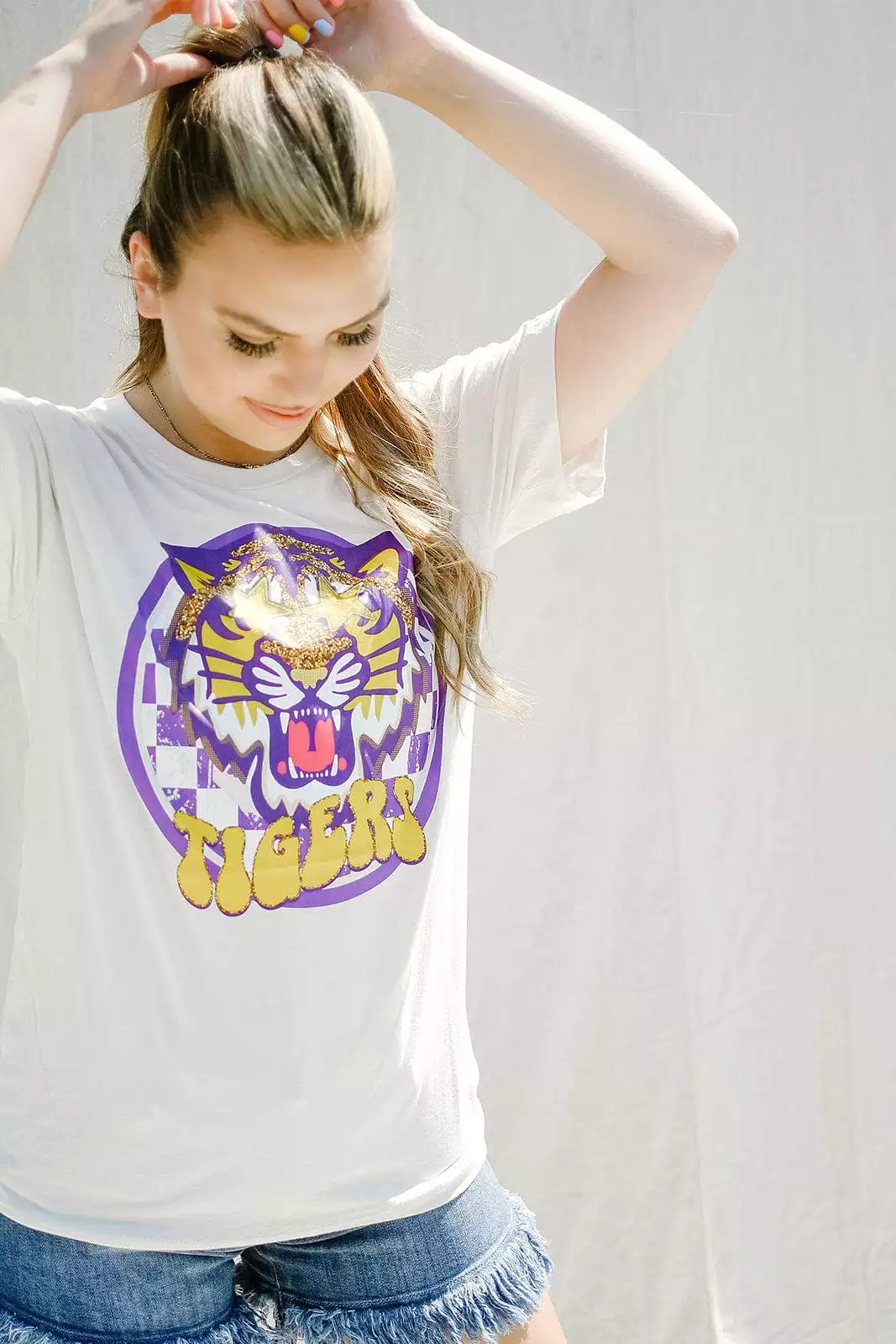 Vintage White Tiger Star Graphic Tee