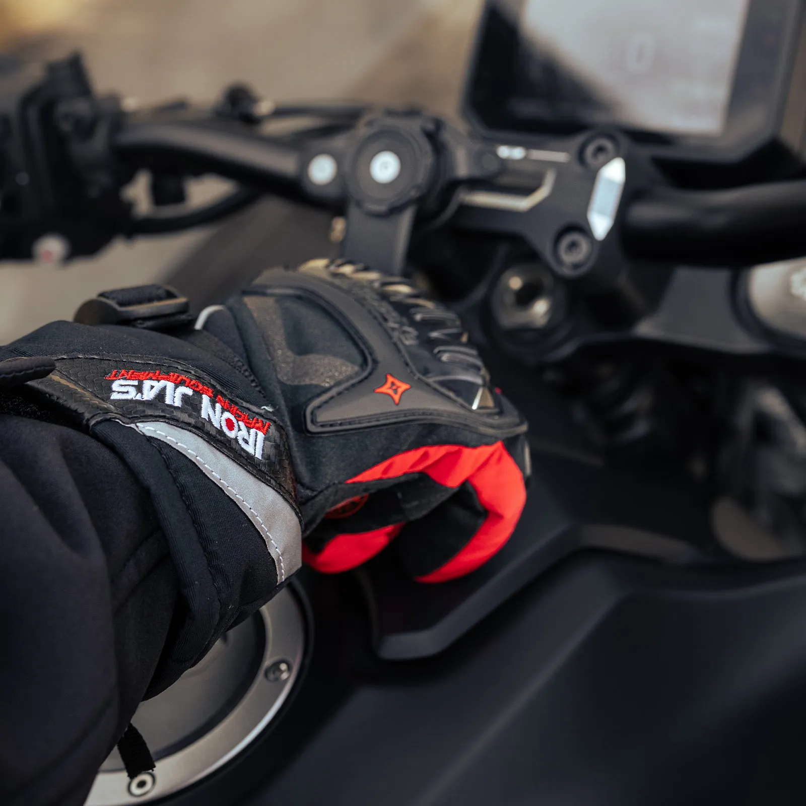 Waterproof Winter Motorcycle Gloves | AXE01